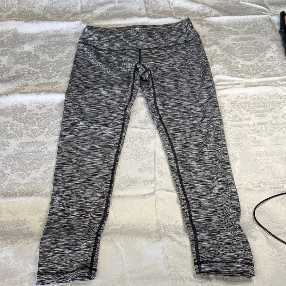 Velocity Women's Gray Patterned Leggings Size M